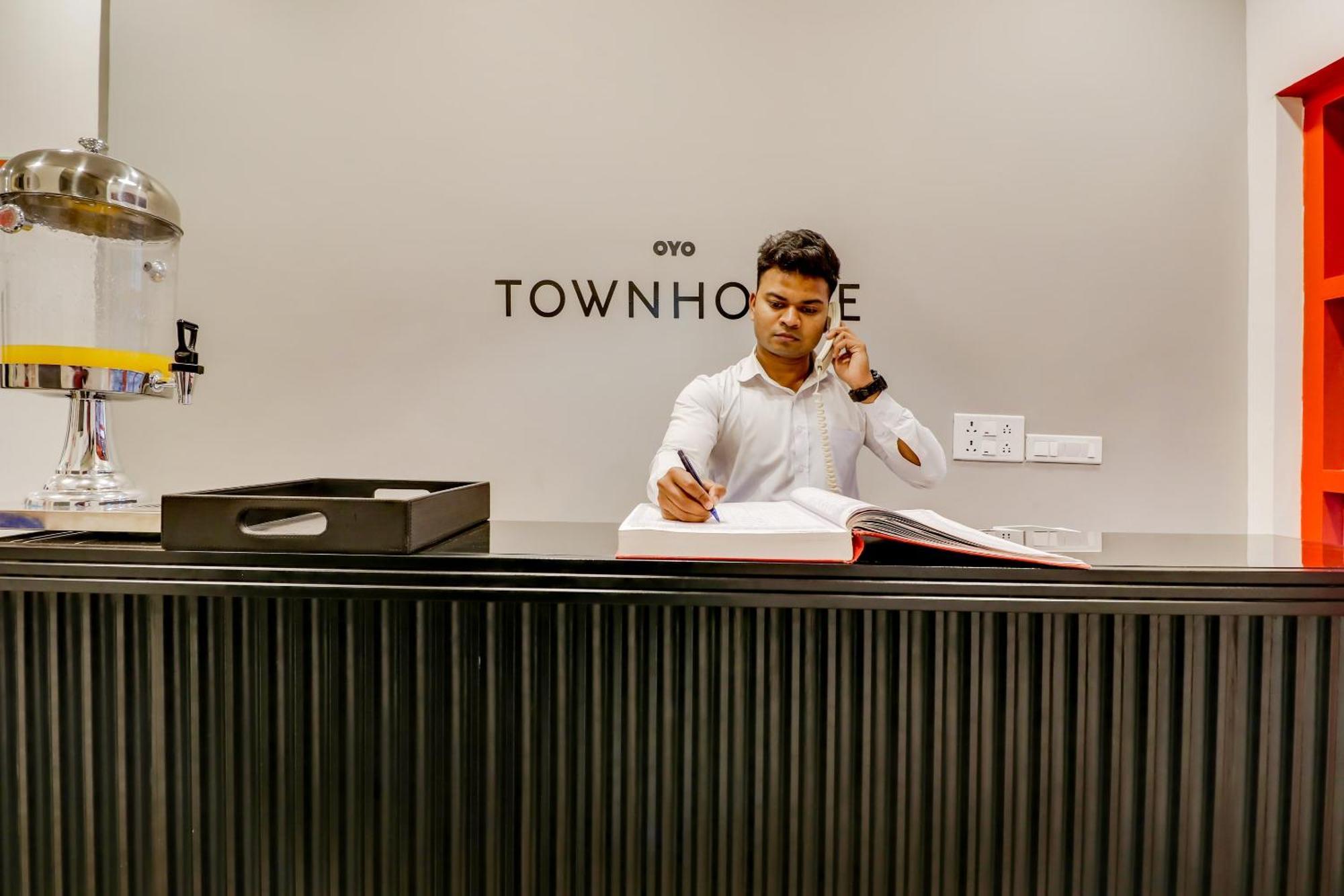 Hotel Townhouse Woodland Nagpur Esterno foto